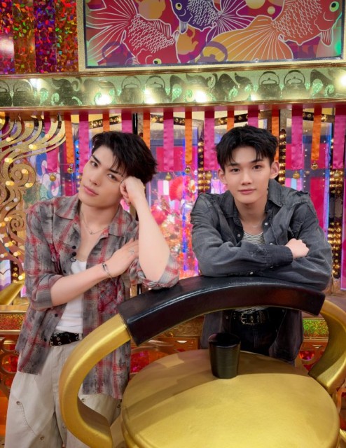 &TEAM's JO and MAKI Take Over Japanese Flagship Variety Studio… Stealing the Spotlight with Chic and Glamorous Aura