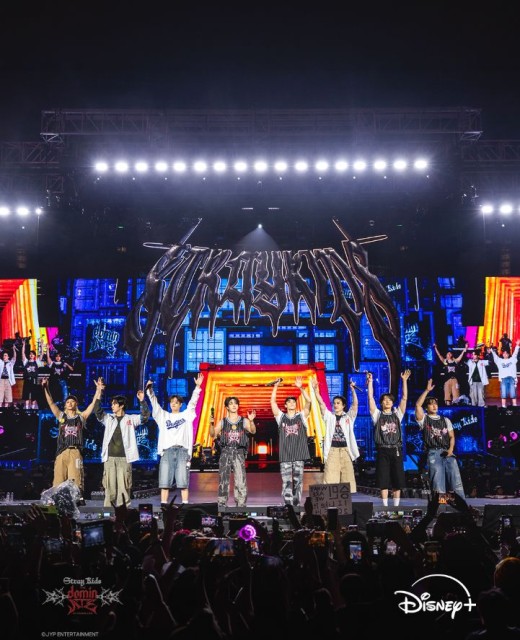 Disney+, Massive Release of Stray Kids Concert Still Cuts... Stimulating 'STAY's Desire to Save