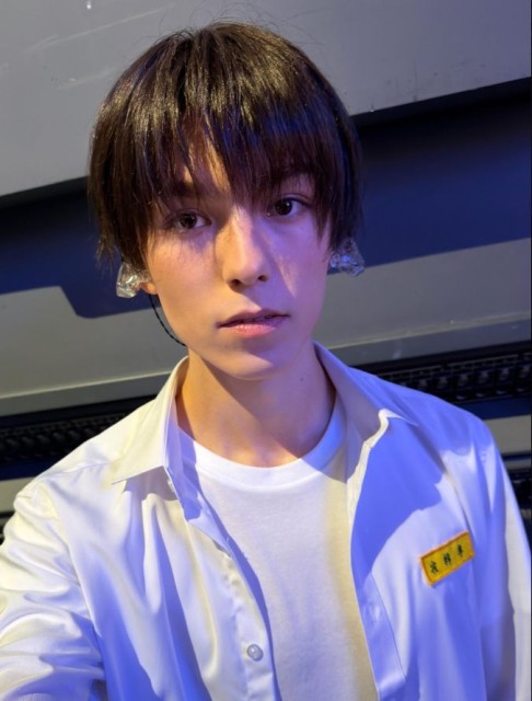 公*o様 SEVENTEEN バーノン PREMIUM PHOTO3枚セット！ SEVENTEENのバーノン、彫刻のようなビジュアルで世界中のファン心を