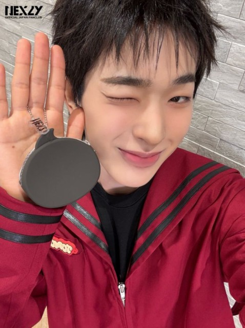 NEXZs Tomoya Shares Proof Shot for Hellmate Online Lottery Steals Fans Hearts with a Sweet Wink