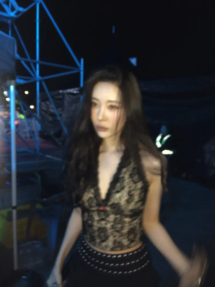Sunmi Shares Photo Confirming Visit to Wonkwang University...Expresses Gratitude with 