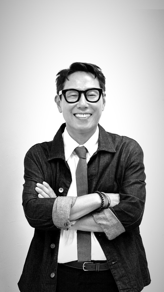 윤종신, 유재석·장항준과 '해피투게더' 6년 만에 MC 합류...7월 첫방