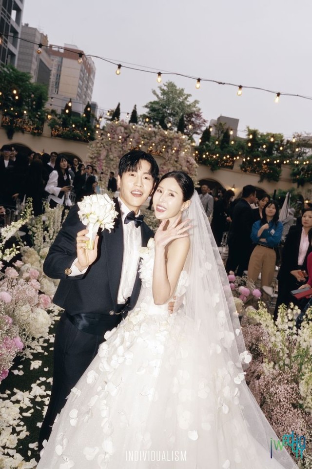 코요태 27주년...김종민, 신지 결혼식 참석 