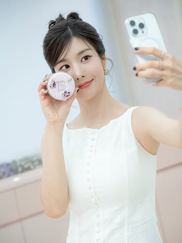 权恩妃,穿白色连衣裙散发清纯魅力...出席Banila Co活动