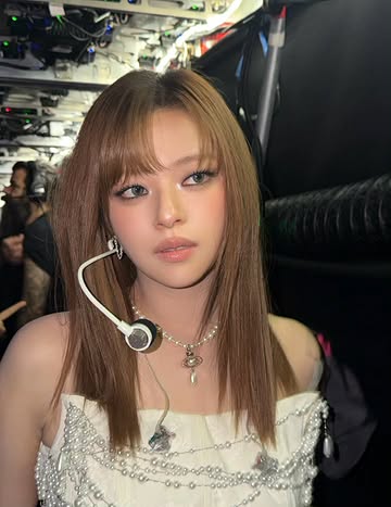 정연, 오버롤부터 드레스까지...다채로운 매력 뽐낸 근황