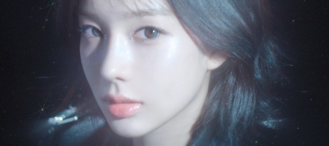 izna, 'SET THE TEMPO' 첫 티저 공개...몽환적 비주얼·성숙미 담았다