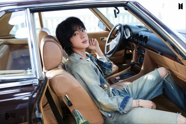 방탄소년단 진, 日 빌보드 핫100 K팝 솔로 최고 63위...스포티파이 글로벌 1위까지