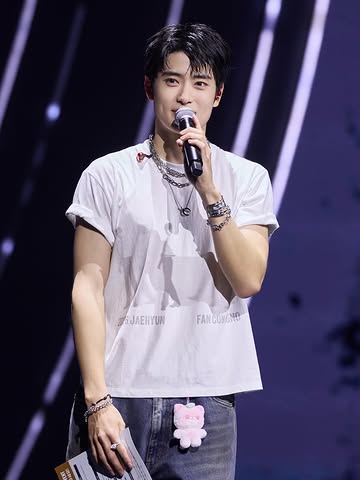 NCT 재현, 1만 3천 시즈니와 함께한 팬콘서트...