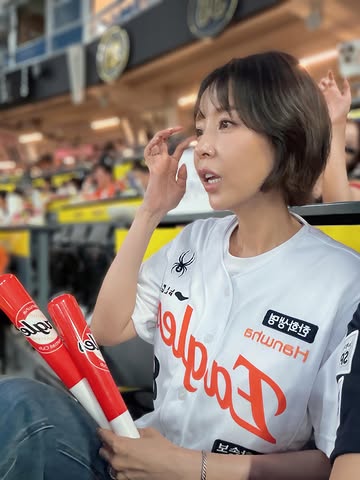 Shinji, watching a baseball game live for the first time in a while... 