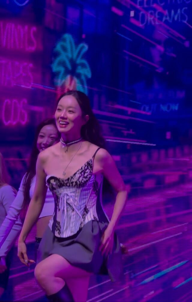 Girl's Day惠利,在'HYERIDE'首尔粉丝见面会上即使舞台事故也沉着冷静......肩带断裂仍完成演出