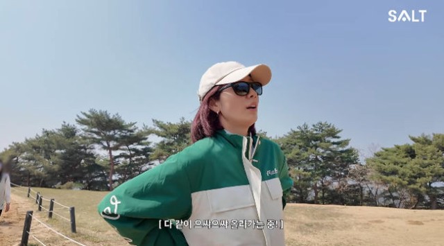 パク・シネ、秋に第二子出産を控え登山近況を公開...「体力回復のために努力中」