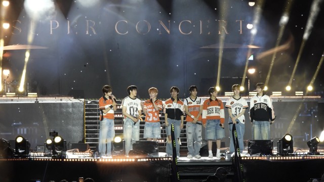 Yours delivers a passionate 30-minute performance including their debut song in front of 30,000 spectators at Mongolia's 'SUPER CONCERT 2026'