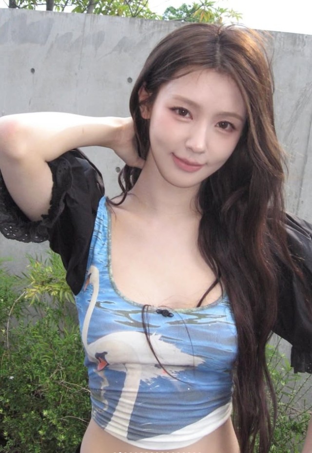 Miyeon reveals unique summer style on SNS... (G)I-DLE announces mini 9th album comeback on July 6