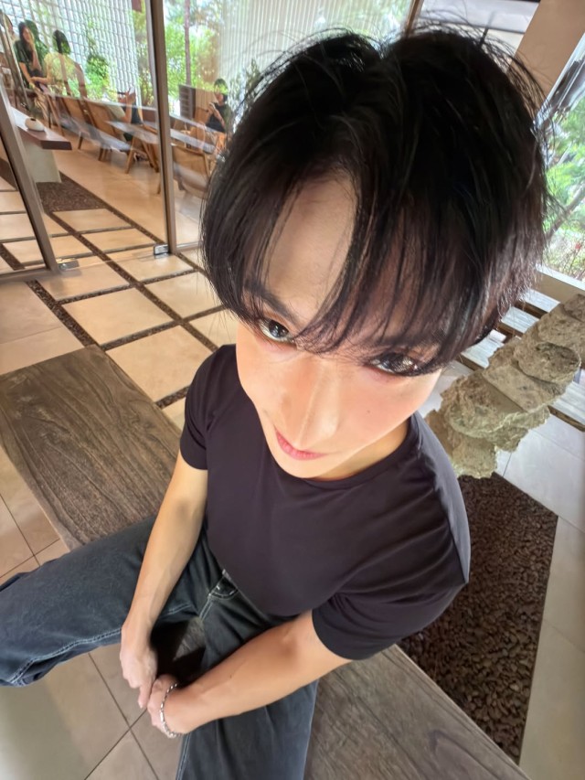 ドギョム久しぶりに近況を公開カフェでゆったりとした日常
