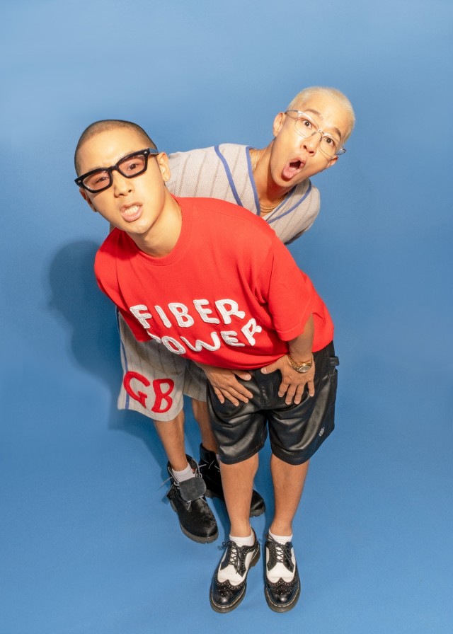 Mighty Mouth Busking in Hongdae on the 11th Tok Tok Enters YouTube Chart Top 30 for Two Consecutive Weeks