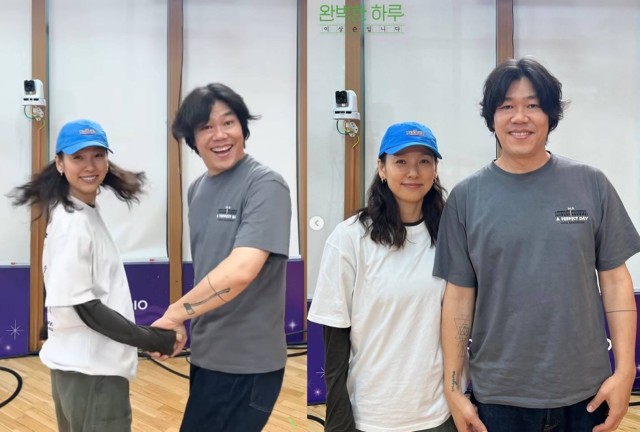Lee Hyori and Lee Sangsoon warmly promote wearing couple goods T-shirts... 