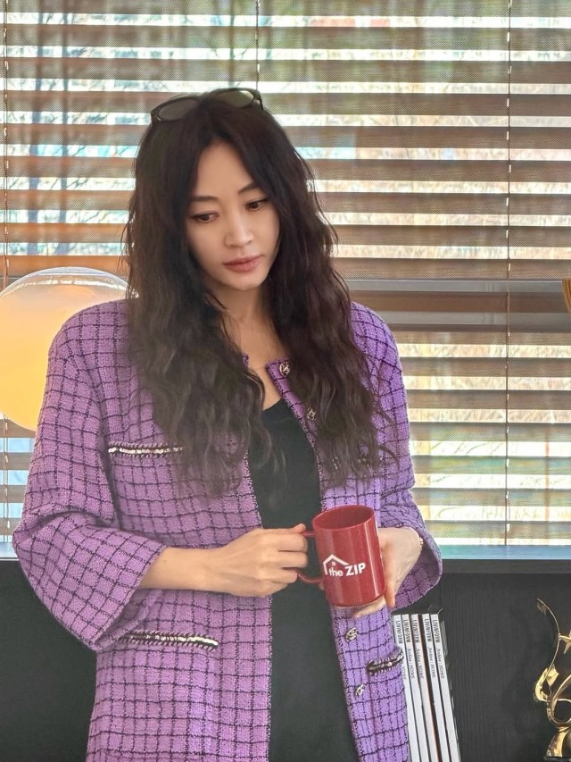 Kim Hye-soo transforms into an influencer in Coupang Play's new drama... 