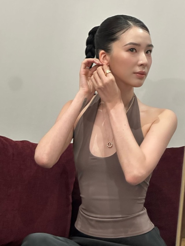 Irene visits Chanel popup to share her recent news Coco Crush looks beautiful as if worn daily