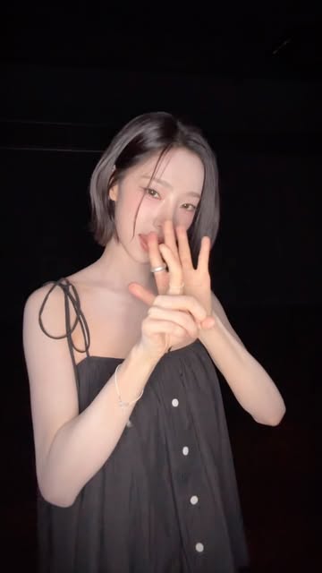 WJSN, a striking transformation with a chic black look