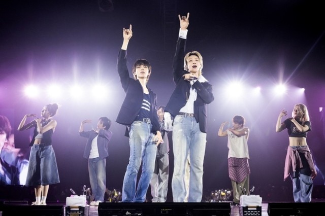 V8 ディエイトバーノン高陽キンテックス単独公演盛況1万5千人の観客63か国のファンが共にした