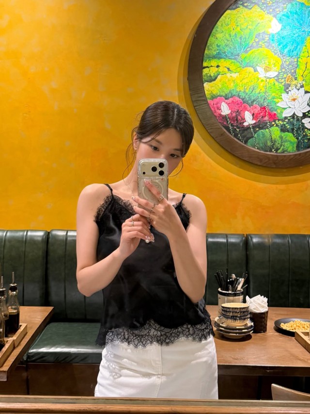 权恩妃高尔夫球场首个小鸟球新的挑战展现运动魅力