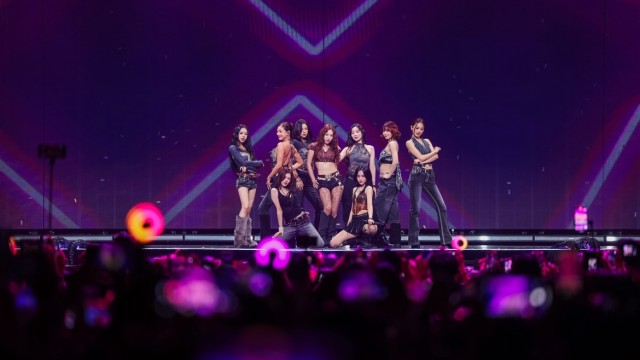 쯔위, JYP 재계약 없이 트와이스 활동 이어간다...솔로 앨범 9월 발매 예정