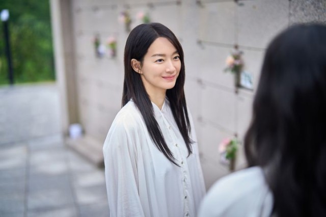 金宇彬、申敏儿主演电影《眼珠子》积极宣传...与埃奥尔米夫妇温暖重逢