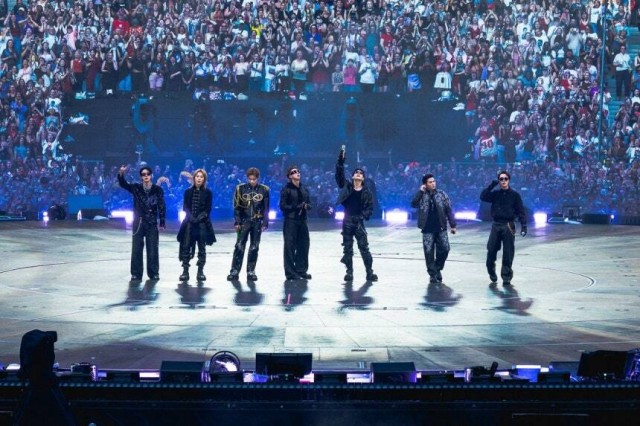 BTS,在巴黎动员9万2千人......创出道以来最大规模演唱会纪录
