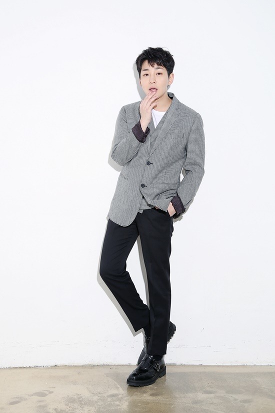 DinDin to Host 'Songs That Got Us Through Today'... First Broadcast on the 21st with Lee Joon and Lee Seok Hoon