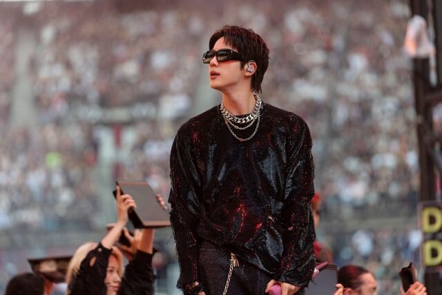BTS Jin·RM reveals Gucci custom look on Paris world tour...maximizing stage individuality