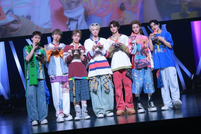 AOEN releases 3rd single 'HAJIMARI COLOR'... Continues tour in 47 regions across Japan