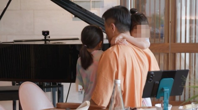 J.Y. Park releases tribute song for his two daughters... Family and health routines revealed on 'The Manager'