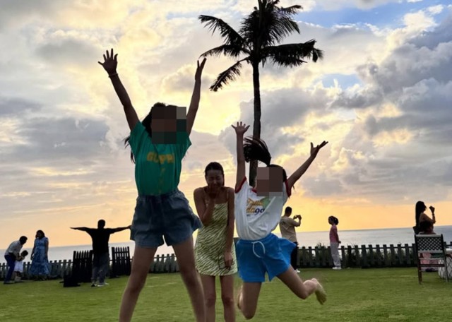 Soyihyun and In Gyojin couple share outdoor family moments with their two daughters Time really passes mercilessly
