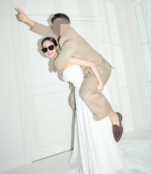 キム・ナヒ、10月25日に非芸能人と結婚「招待状が届かなくてもがっかりしないでください」