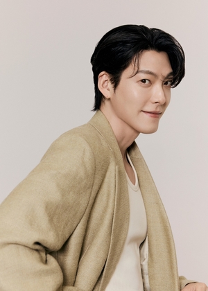 Kim Woo-bin to Star in tvN's New Drama 'Gift'...Transforms into Former Pitching Coach