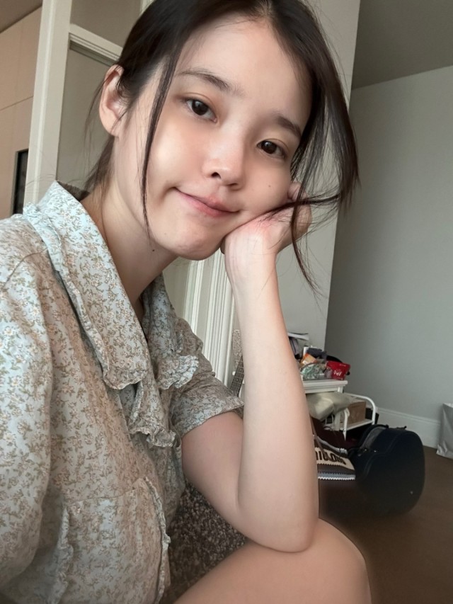 IU, Jang Kiha Song BGM Controversy...Netizens 