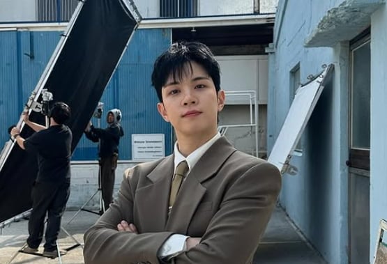 N.Flying's Yoo Hwe Seung suffers ankle ligament injury... Wearing air walking boot, refraining from intense movements