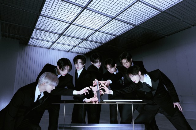 Enhypen releases 'Bloody Paradise' MV... Wild energy explodes in Peru