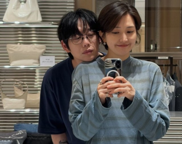 キム・ユンジュ♥クォン・ジョンヨル、結婚12年目でも新婚のようなデート写真を公開