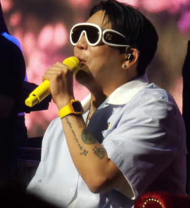MC Mong's concert a success after 4 years... Tickets sold out in 90 seconds, wearing an 1.8 billion won limited edition watch