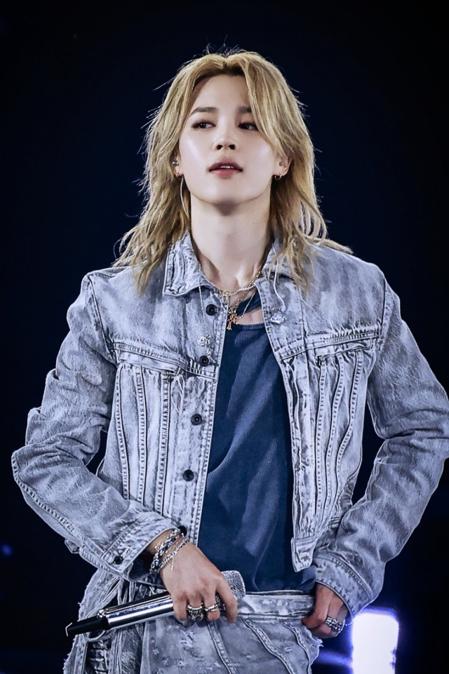Jimin ranks first in K-pop for global influencer engagement... 59.95 million Instagram followers and a 13.98% engagement rate