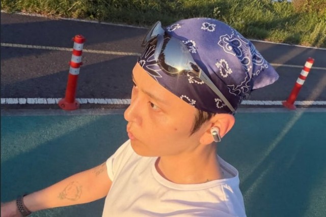 ヨンジュンヒョン、結婚後初の私生活公開...川辺でのランニング姿が注目を集める
