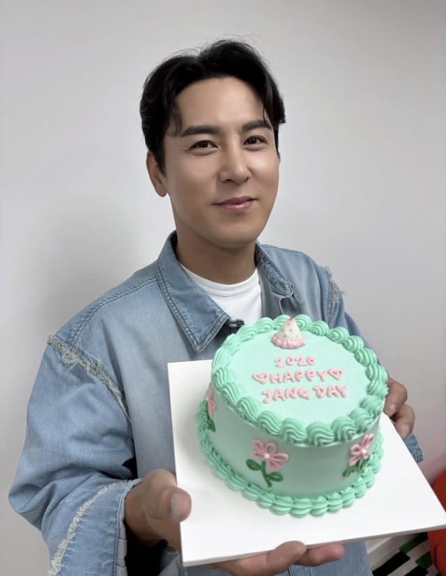 Jang Min-ho fans create an 'Artist Zone' in Seoul Forest... Support seedlings with a donation of 12 million won