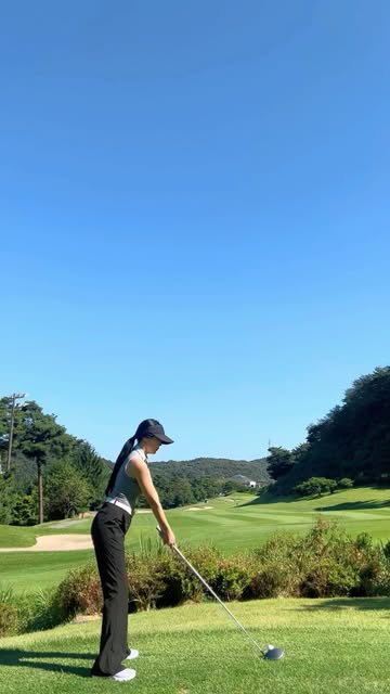 Hong Jin Young, a relaxed day at the golf course... 