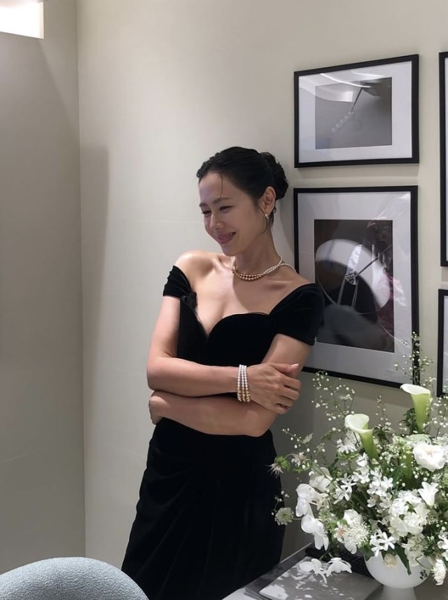 ソン・イェジン、息子が撮った写真を公開し中秋の挨拶「Captured by my little angel」