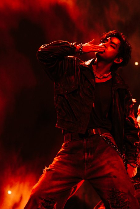 V breaks records at Las Vegas 'iHeartRadio Music Festival'... 100% peak on X and Google Trends in 50 countries