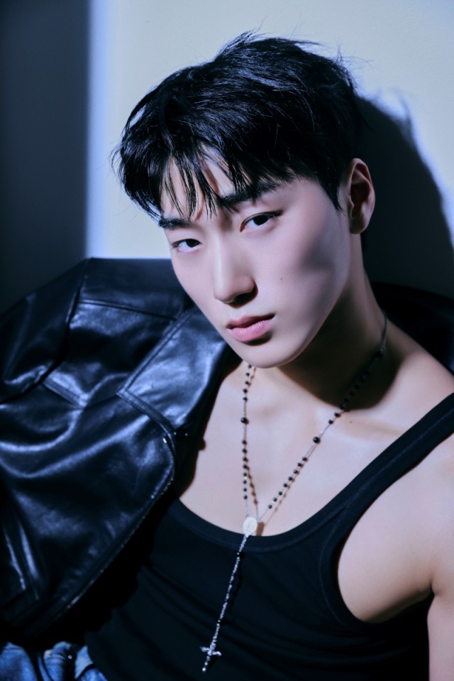 ATEEZ denies dating rumors with Milan 