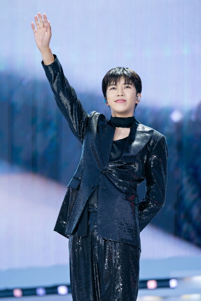 Lim Young Woong surpasses 14.6 billion cumulative streams on Melon... All tracks from 'IM HERO 10' chart and rank number one