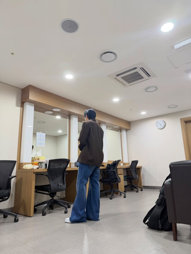 洪以朔,在SNS上公开日常......从舞台到工作室多彩的样子