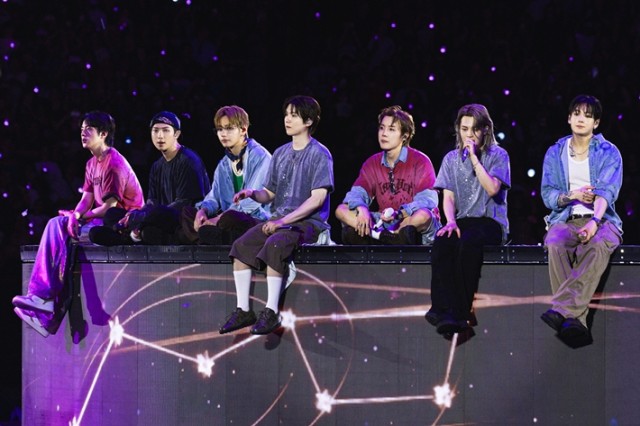 防弹少年团,世界巡演《Arirang》首次突破5亿美元......流行乐团体首创纪录